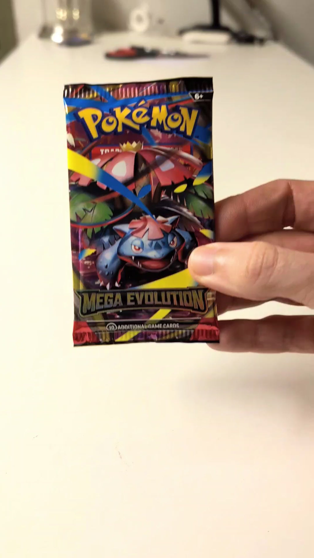Pokemon: Mega Evolution Booster